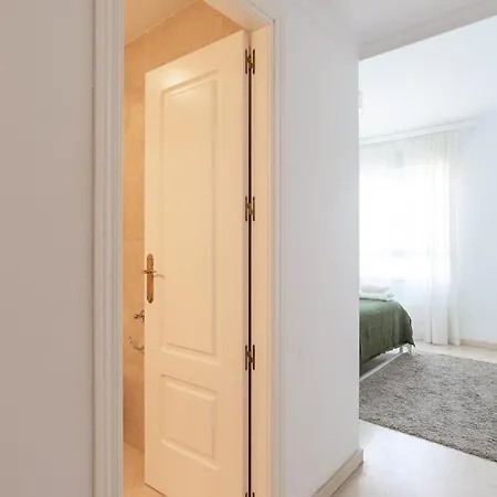 Puerta Del Mar, Apartamento Con Piscina Daire