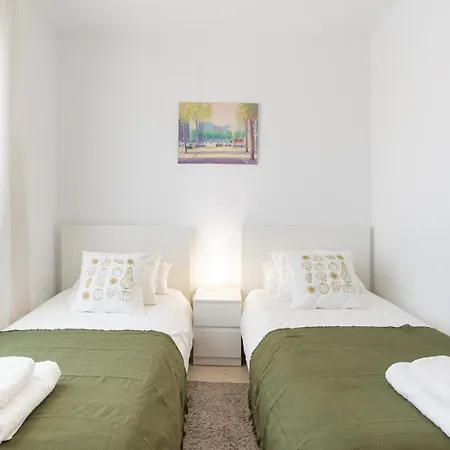 Daire Puerta Del Mar, Apartamento Con Piscina Estepona