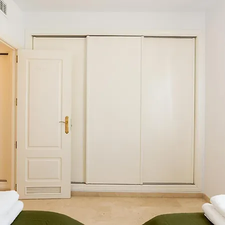 Daire Puerta Del Mar, Apartamento Con Piscina