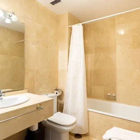 Puerta Del Mar, Apartamento Con Piscina * Estepona